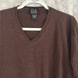 🤎 Jos A Bank Light Sweater, Size L